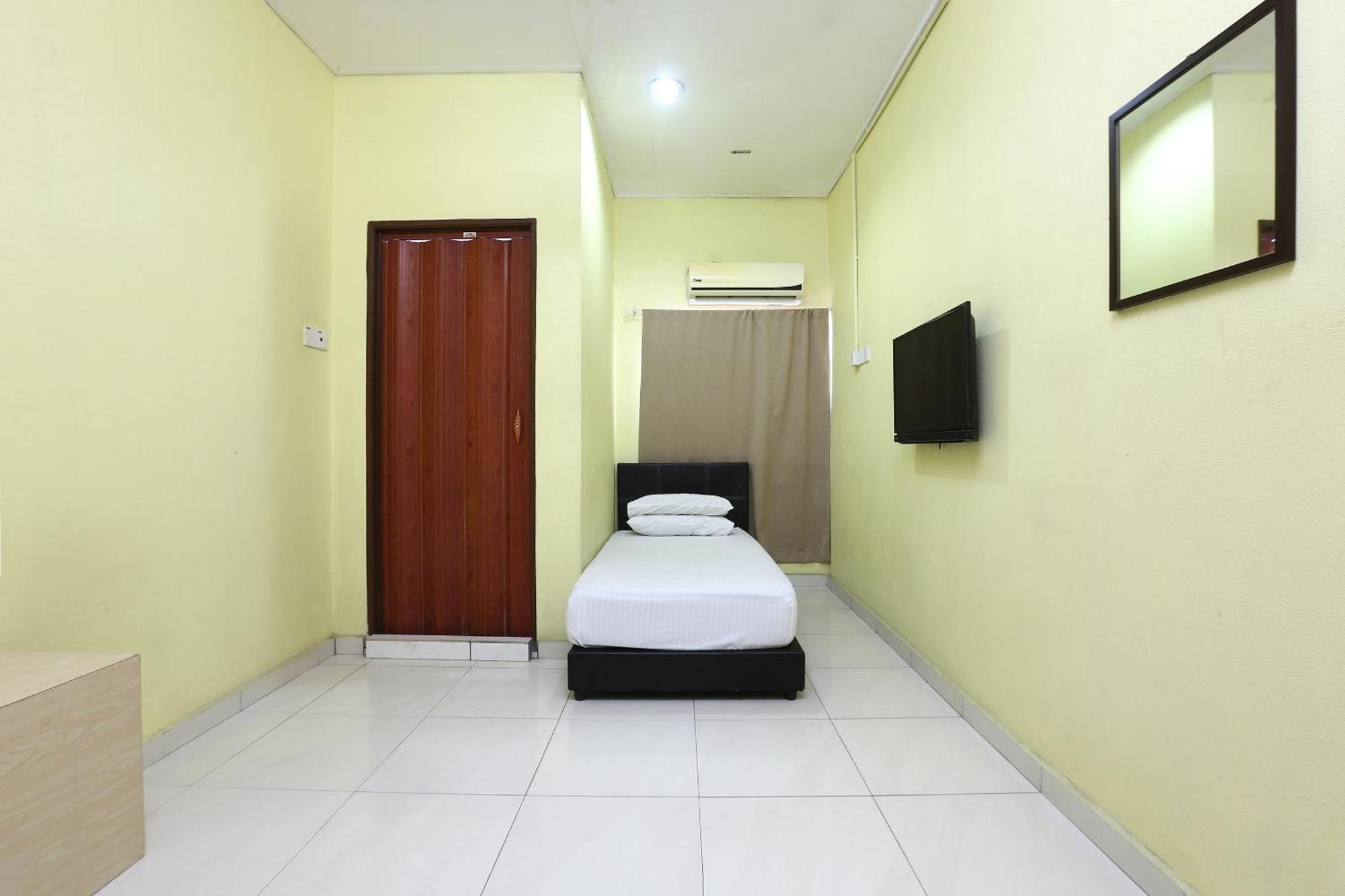 Oyo 89925 Innap Kota Bharu Eksteriør billede